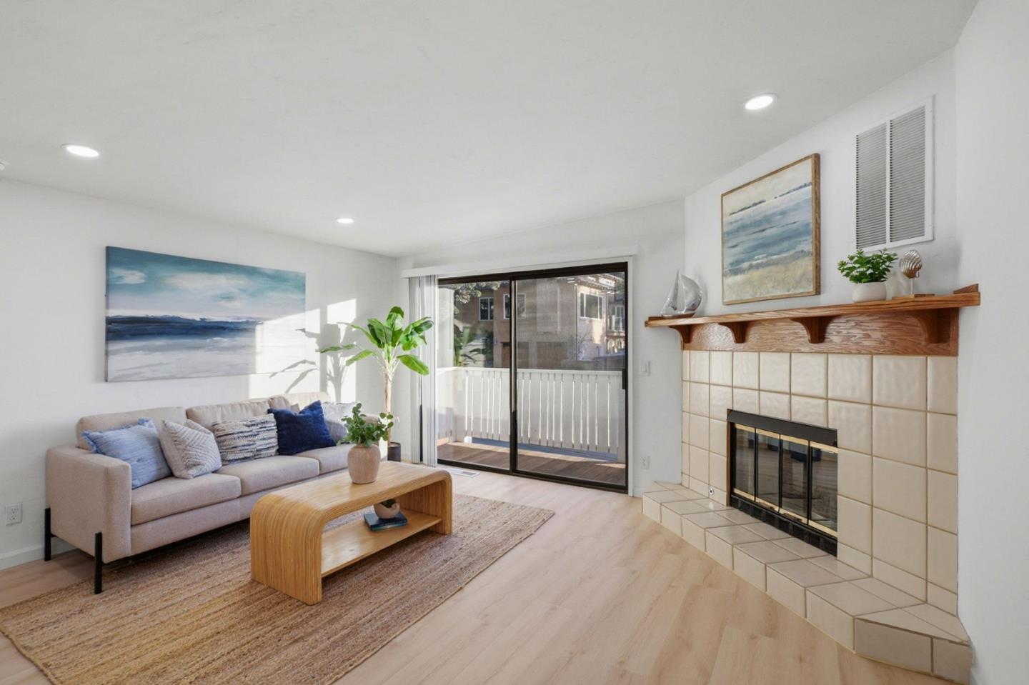 273 Rio Del Mar Boulevard Aptos, CA 95003 - Photo 7 of 32