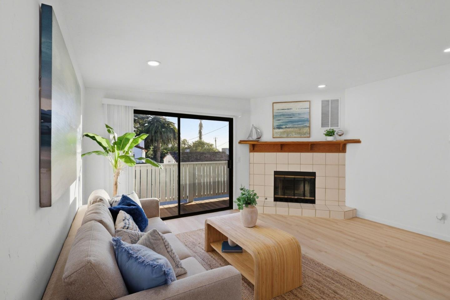 273 Rio Del Mar Boulevard Aptos, CA 95003 - Photo 8 of 32