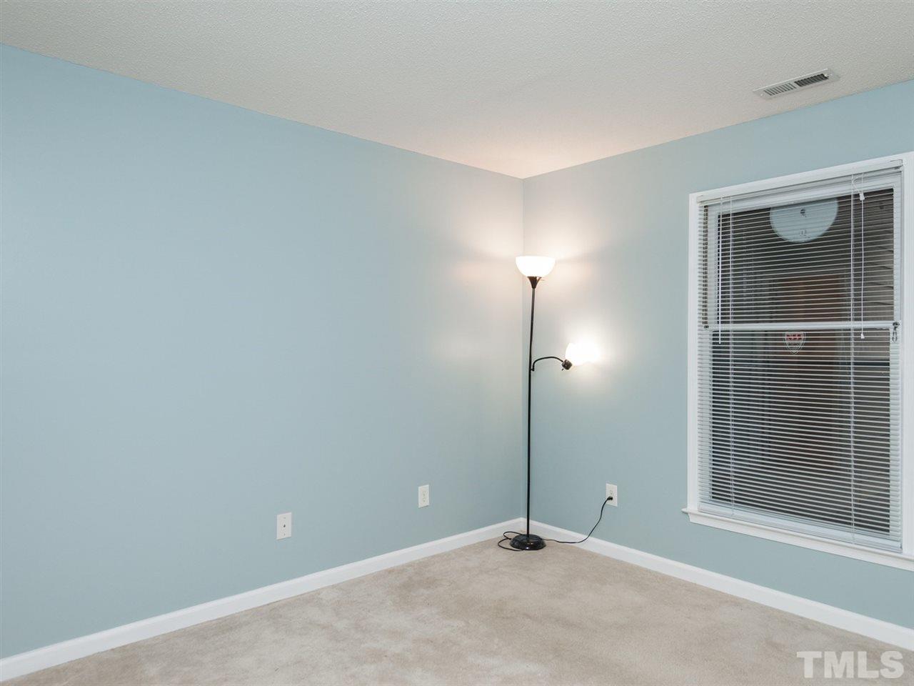 3323 Mill Run Raleigh, NC 27612 - Photo 22 of 25