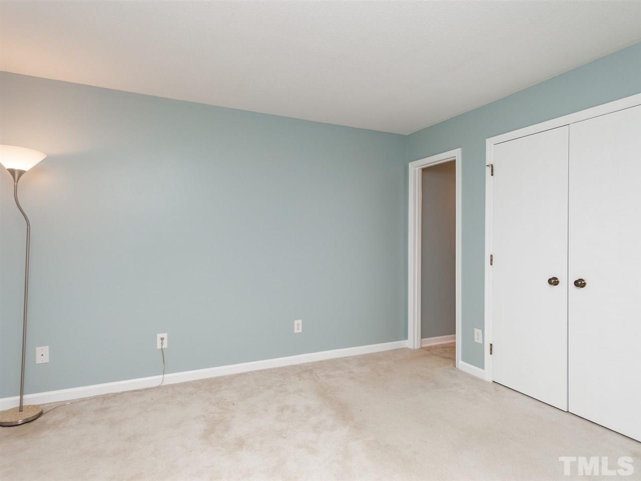 3323 Mill Run Raleigh, NC 27612 - Photo 8 of 25