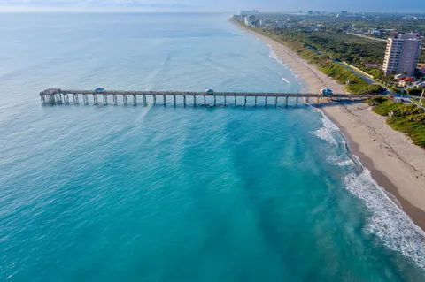 $1,695,000 | 1607 Seabrook Road, Jupiter, FL 33469