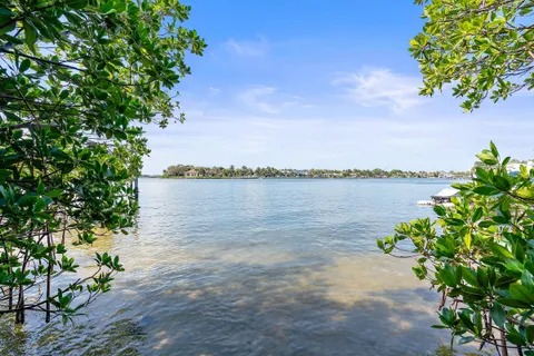 $1,695,000 | 1607 Seabrook Road, Jupiter, FL 33469