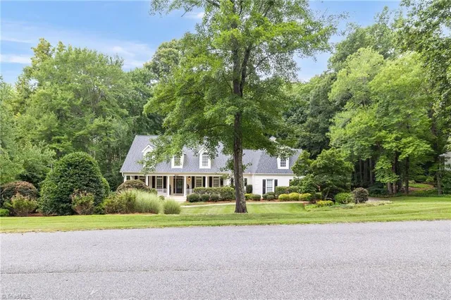 $759,900 | 6007 Morganshire Drive, Summerfield, NC 27358