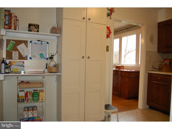 818 Swartley Road Lansdale, PA 19446 - Photo 7 of 18 Kitchen