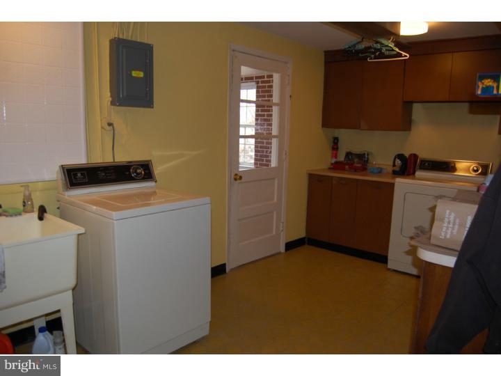 818 Swartley Road Lansdale, PA 19446 - Photo 9 of 18 Laundry Room