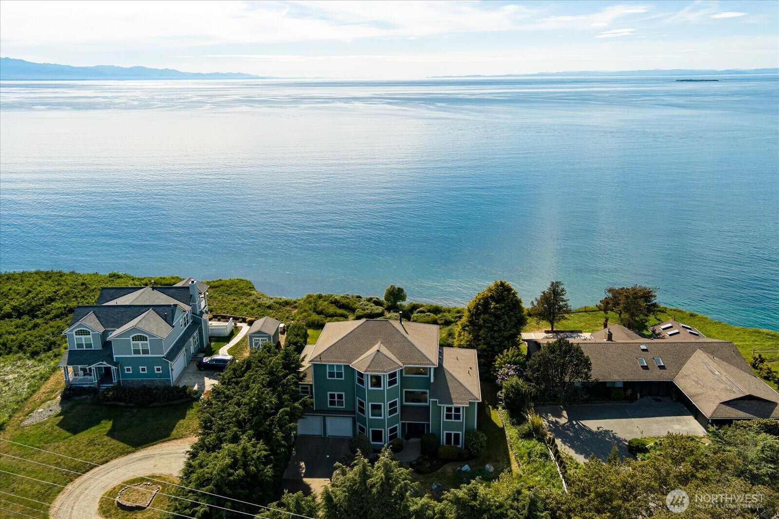 2029 West Beach Road Oak Harbor, WA 98277 - Photo 3 of 40 Gallery Image 3