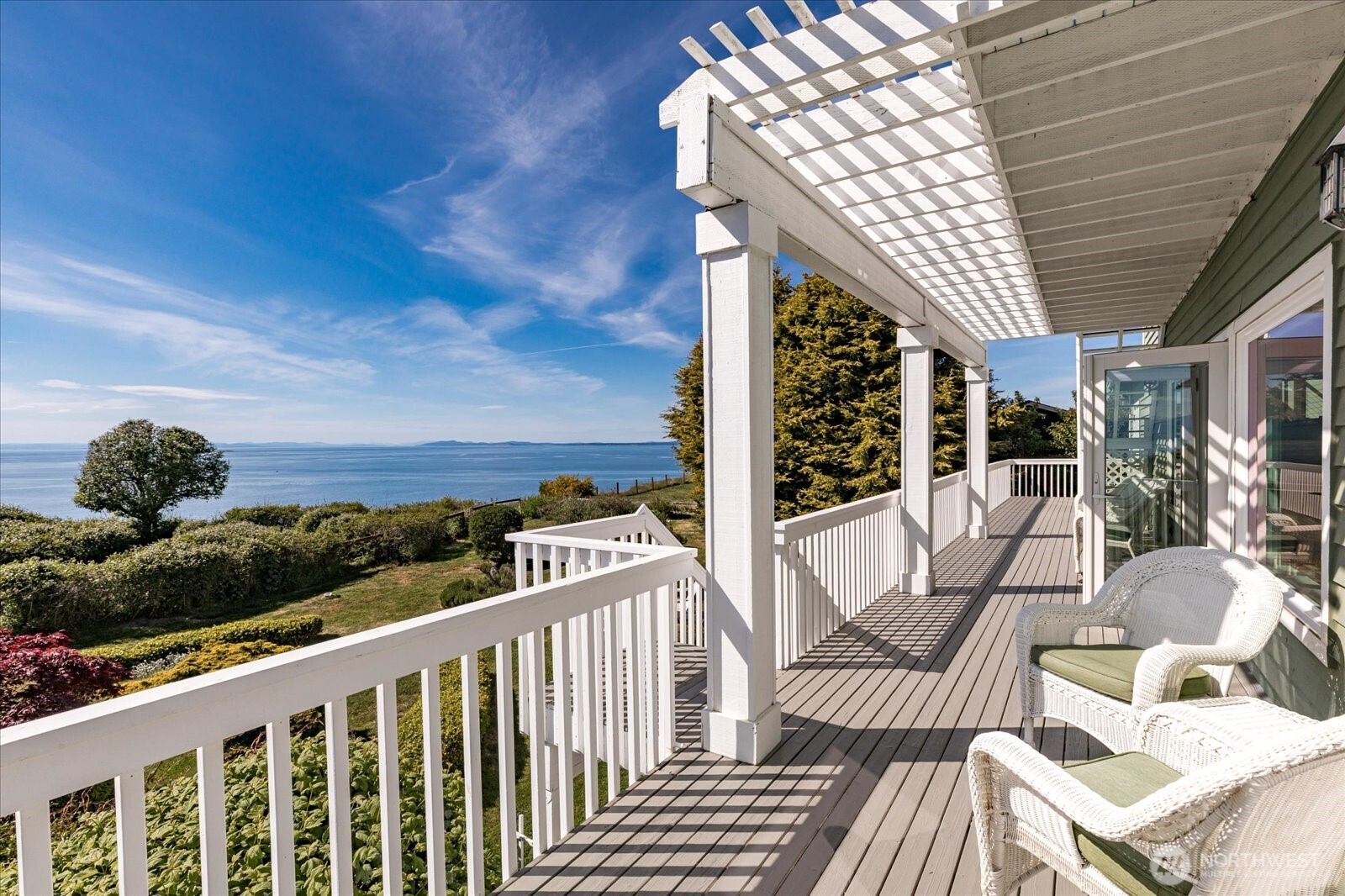 2029 West Beach Road Oak Harbor, WA 98277 - Photo 5 of 40 Gallery Image 5
