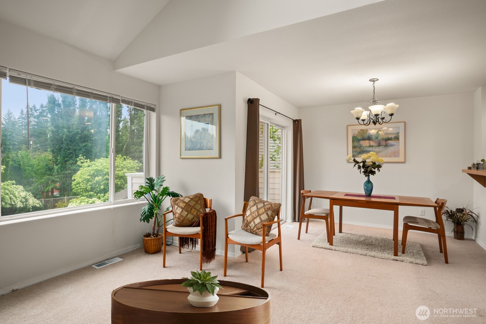 8828 238th Street Southwest, Unit D1 Edmonds, WA 98026 - Photo 6 of 40