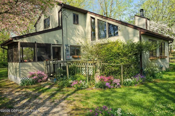 $229,900 | 1119 Cranberry Drive, Bushkill, PA 18324