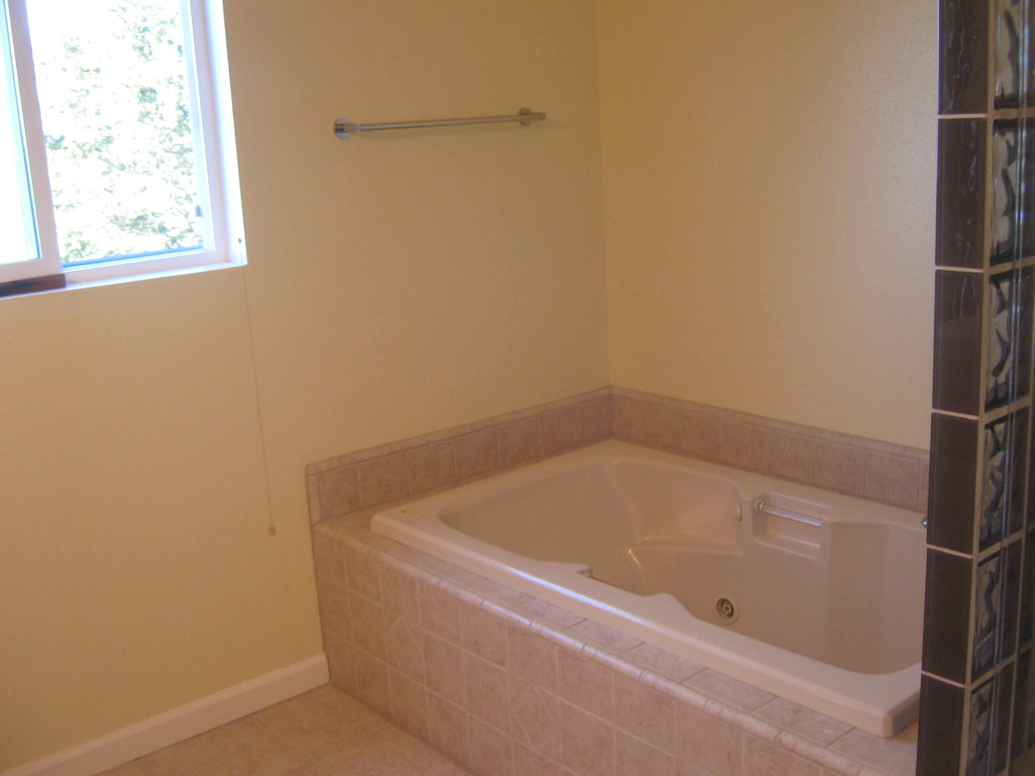42 Ranger Court Whitethorn, CA 95589 - Photo 13 of 20 Gallery Image 13