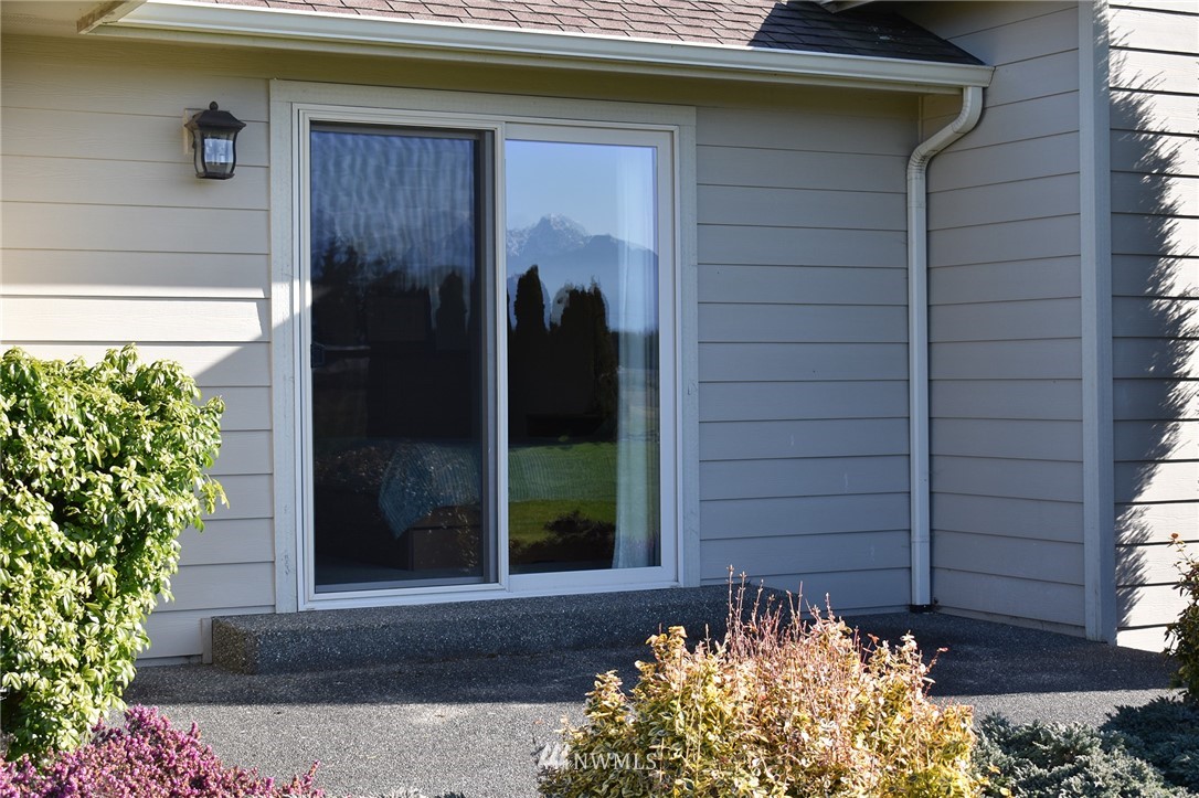 247 Jake Way Sequim, WA 98382 - Photo 30 of 40 a front view of a house