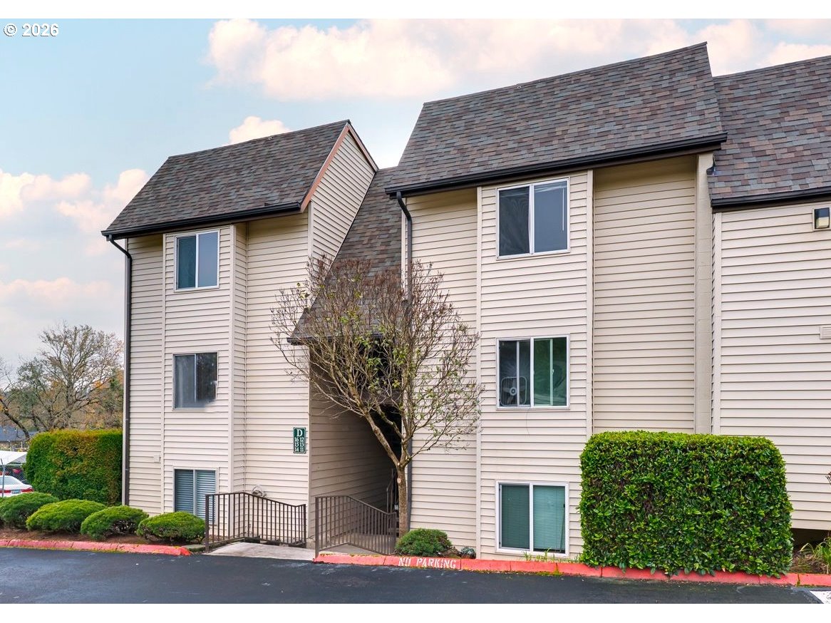200 Southwest Florence Avenue Gresham, OR 97080 - Photo 1 of 1 a front view of a house with garage