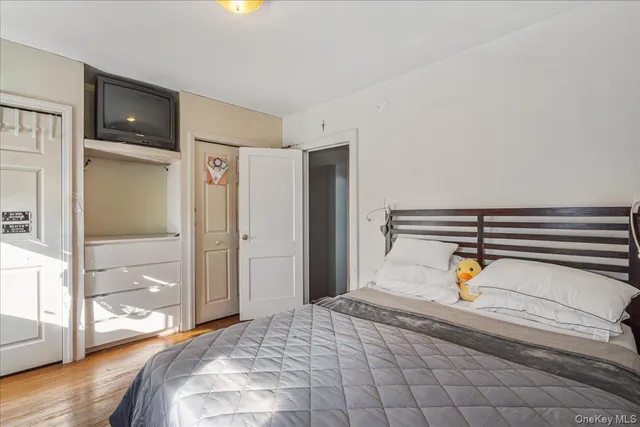 $729,000 | 89-13 213th Street | Queens Village