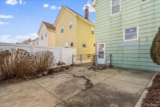 $729,000 | 89-13 213th Street | Queens Village