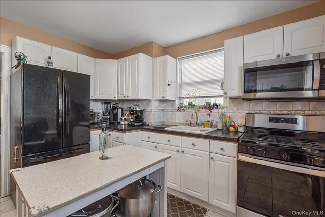 $729,000 | 89-13 213th Street | Queens Village