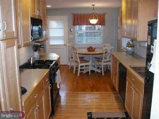 236 Orchard Road Paoli, PA 19301 - Photo 3 of 6 Gallery Image 3