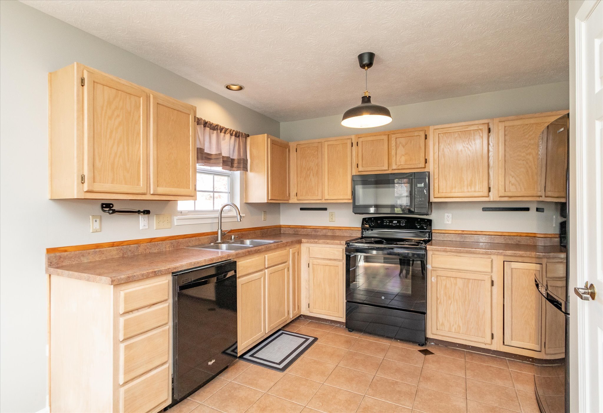 12535 Slippery Rock Road Indianapolis, IN 46236 - Photo 7 of 24 Gallery Image 7