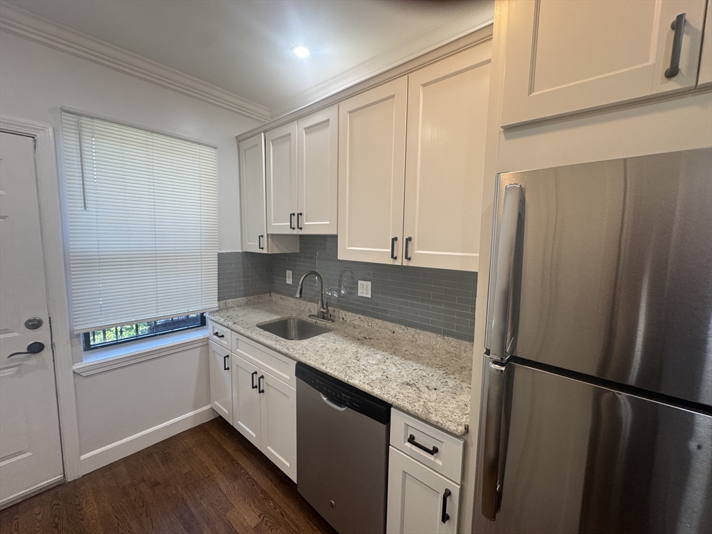 435 Walnut Avenue, Unit 4 Boston, MA 02119 - Photo 2 of 6