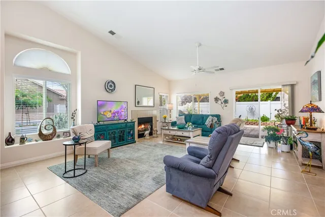 $2,200 | 7397 Village Way, Yucca Valley, CA 92284