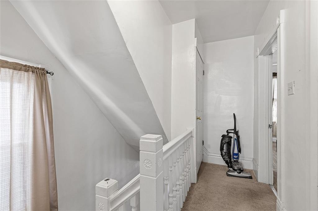 3124 Universal Street Pittsburgh, PA 15204 - Photo 28 of 30 a view of a hallway with walk in closet