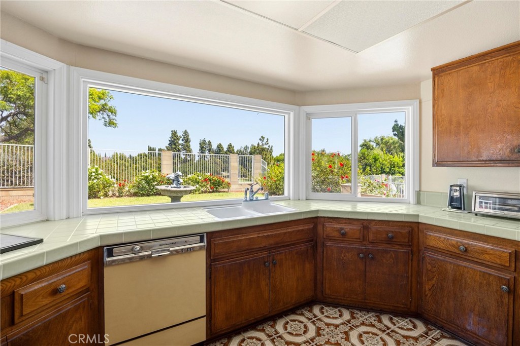 2132 Camino Rey Fullerton, CA 92833 - Photo 34 of 60