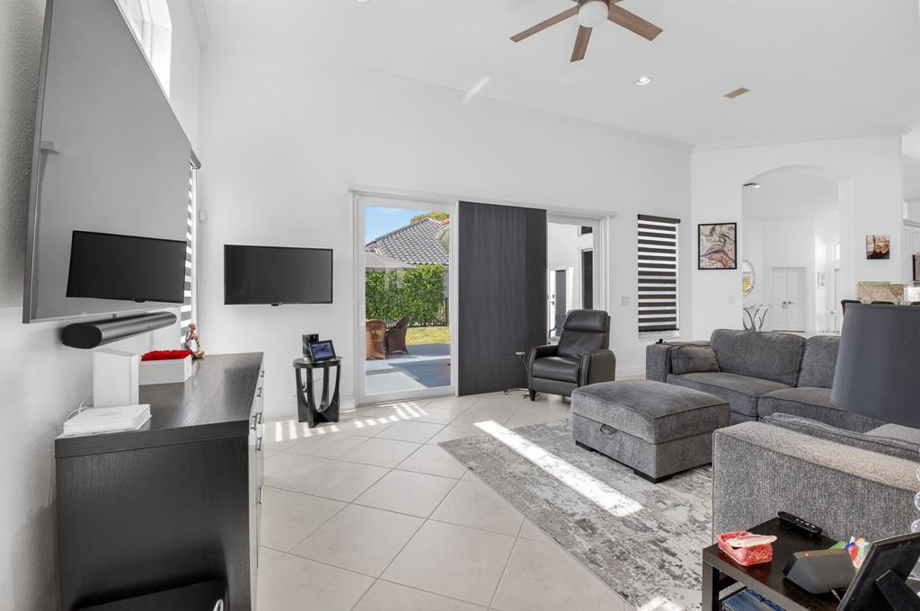 10078 Lexington Estates Boulevard Boca Raton, FL 33428 - Photo 15 of 49