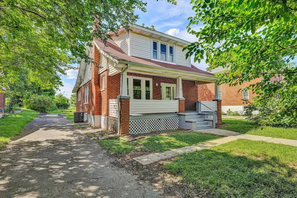 $229,950 | 118 Lee Avenue Northeast, Roanoke, VA 24012