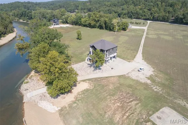$1,400,000 | 2262 Brown Road, Van Buren, MO 63965