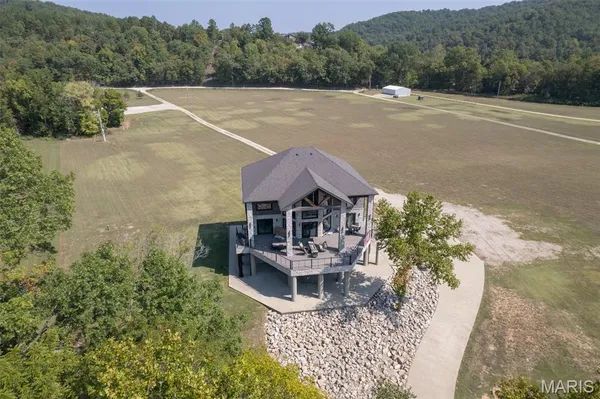 $1,400,000 | 2262 Brown Road, Van Buren, MO 63965