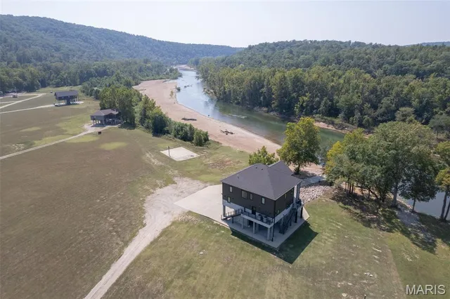 $1,500,000 | 2262 Brown Road, Van Buren, MO 63965