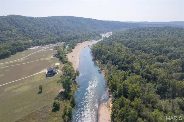 $1,400,000 | 2262 Brown Road, Van Buren, MO 63965