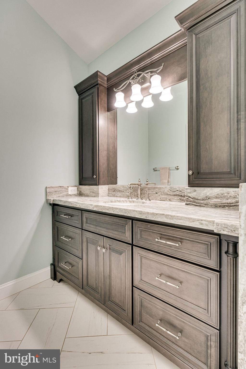 7802 Creekside View Lane Springfield, VA 22153 - Photo 51 of 107