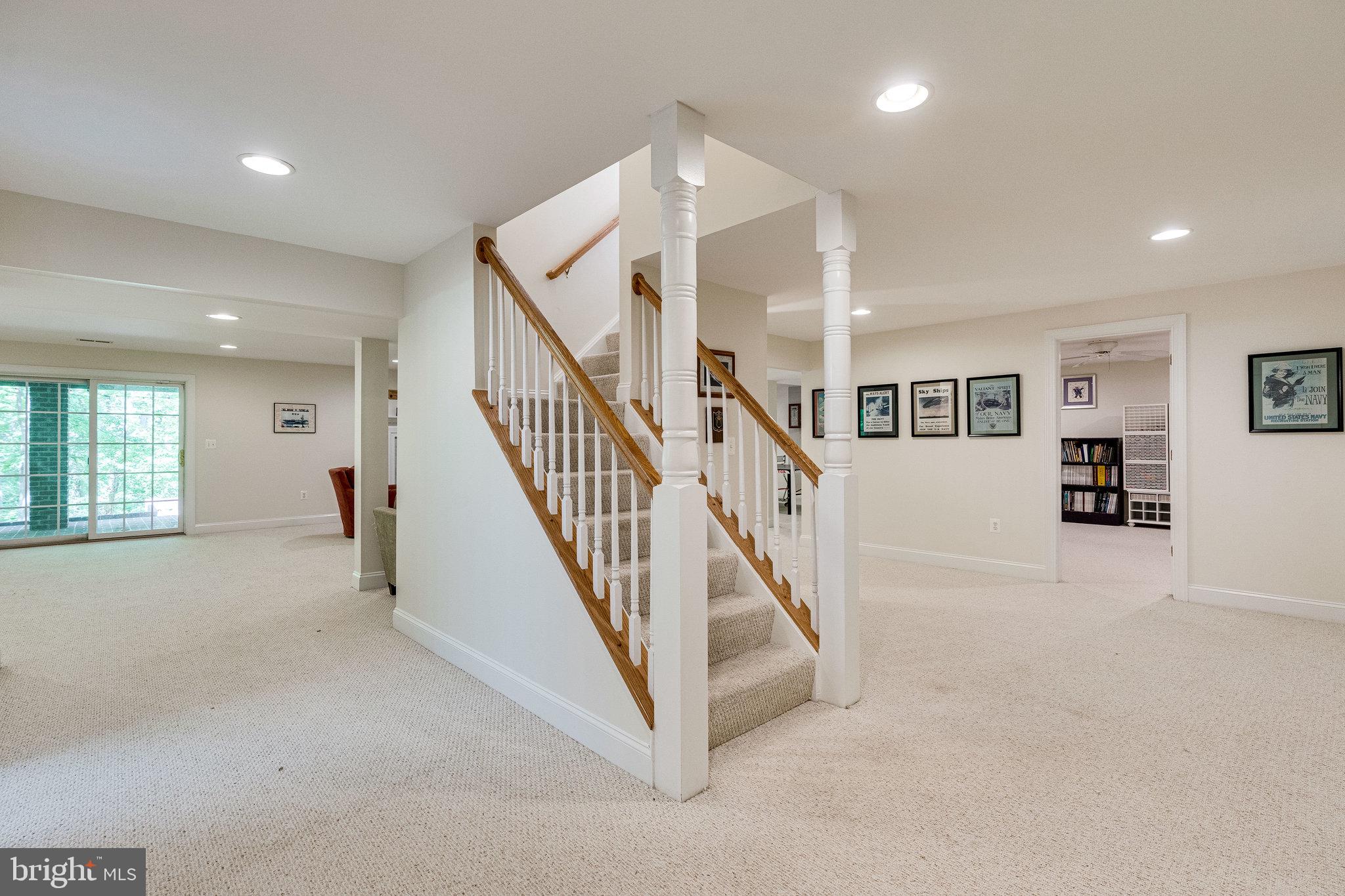 7802 Creekside View Lane Springfield, VA 22153 - Photo 80 of 107 a view of entryway and hall with a living room