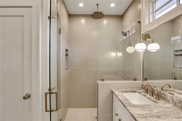 $750,000 | 720 Bradford Street Northwest, Gainesville, GA 30501