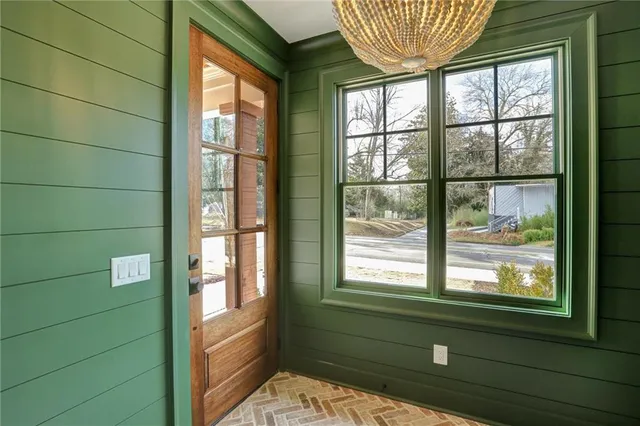 $750,000 | 720 Bradford Street Northwest, Gainesville, GA 30501