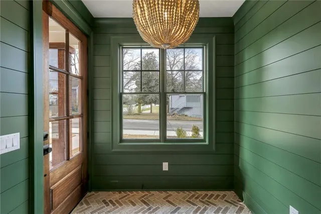 $750,000 | 720 Bradford Street Northwest, Gainesville, GA 30501