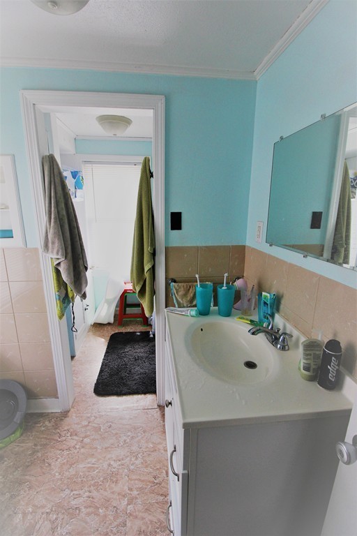 40 Hobamack Road Weymouth, MA 02191 - Photo 7 of 11 Gallery Image 7