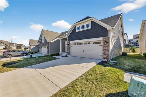 $467,500 | 2425 Windswept Farms Drive, Eureka, MO 63025