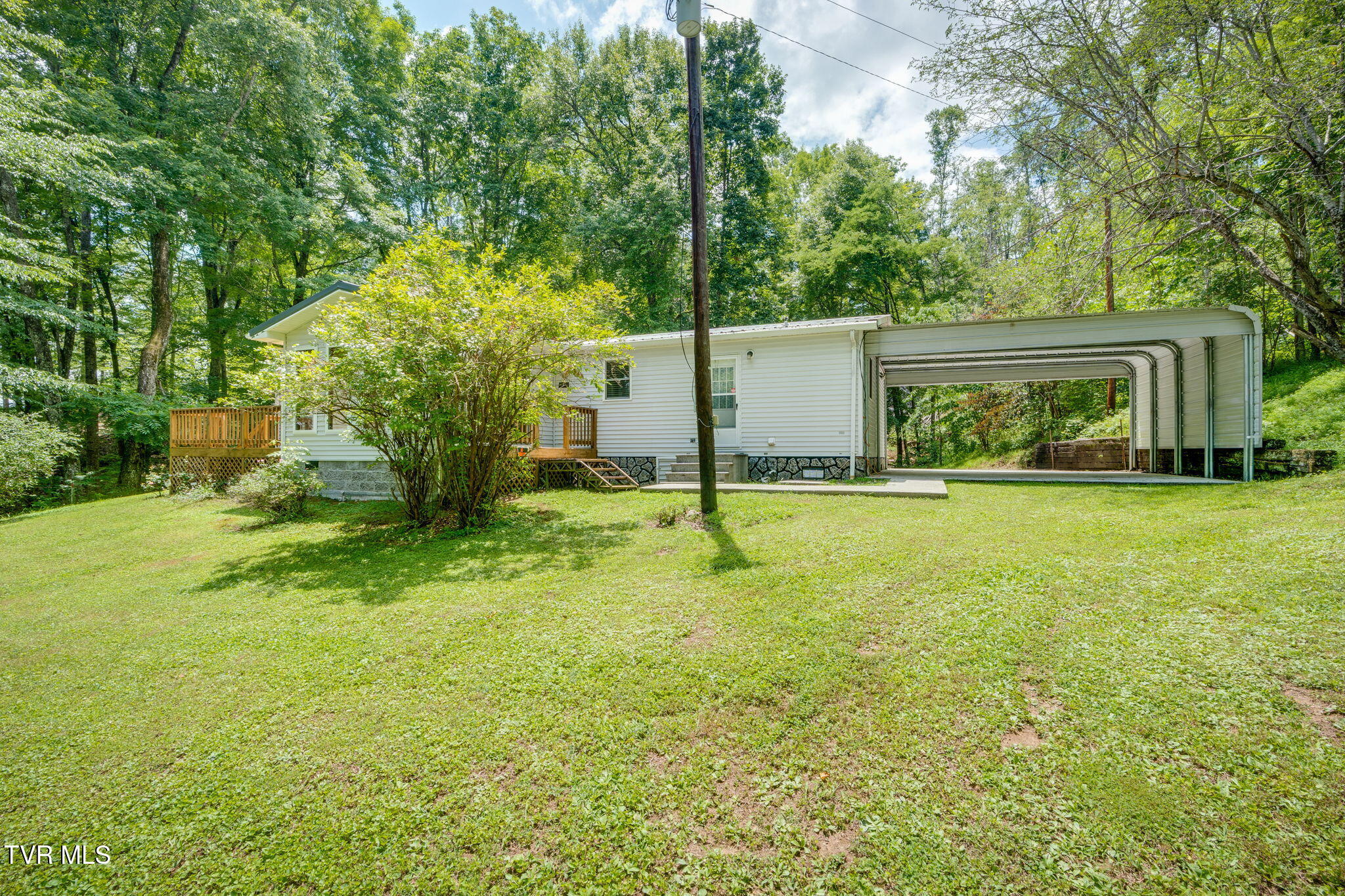 1447 Clawson Road Jonesville, VA 24263 - Photo 25 of 43 024