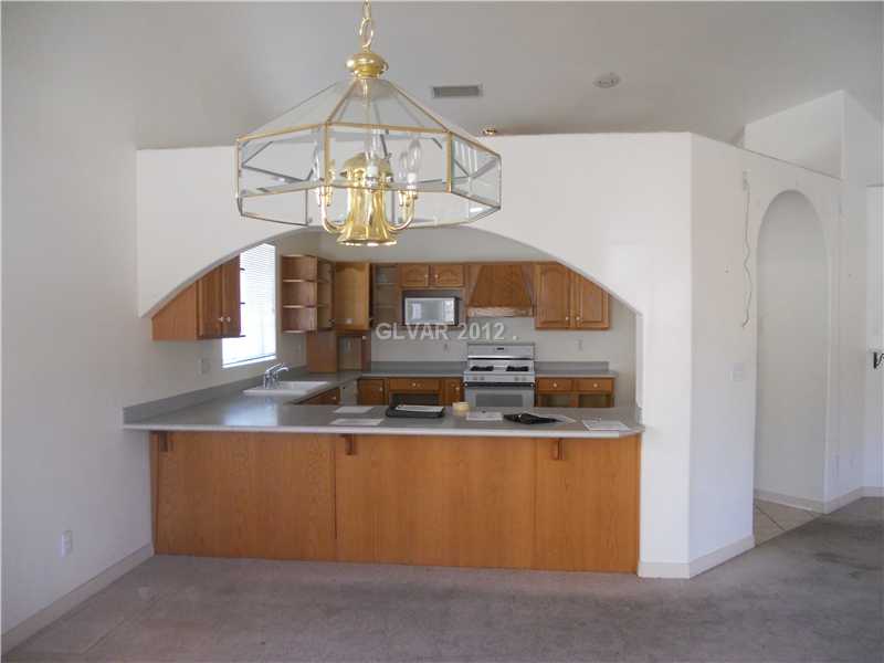 231 West Rochell Drive Henderson, NV 89015 - Photo 8 of 11 Kitchen.
