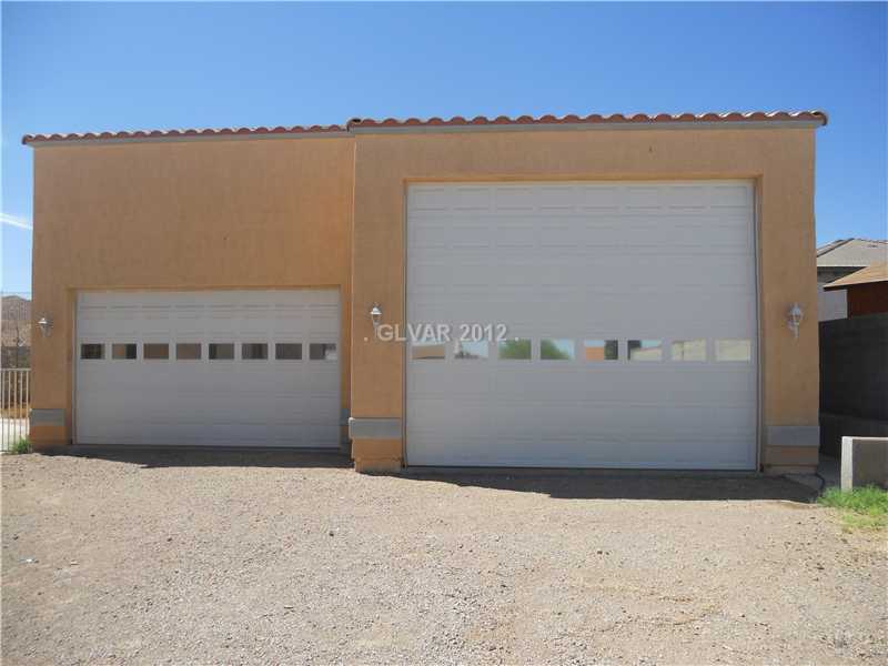 231 West Rochell Drive Henderson, NV 89015 - Photo 10 of 11 Exterior Back.
