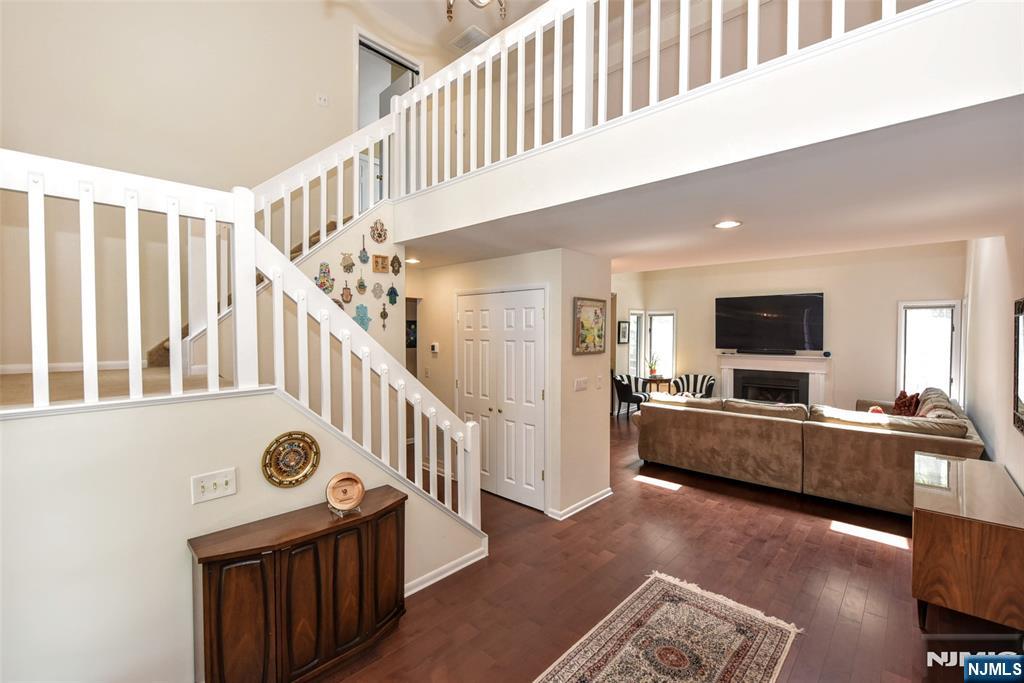 143 Fisher Road Mahwah, NJ 07430 - Photo 7 of 50