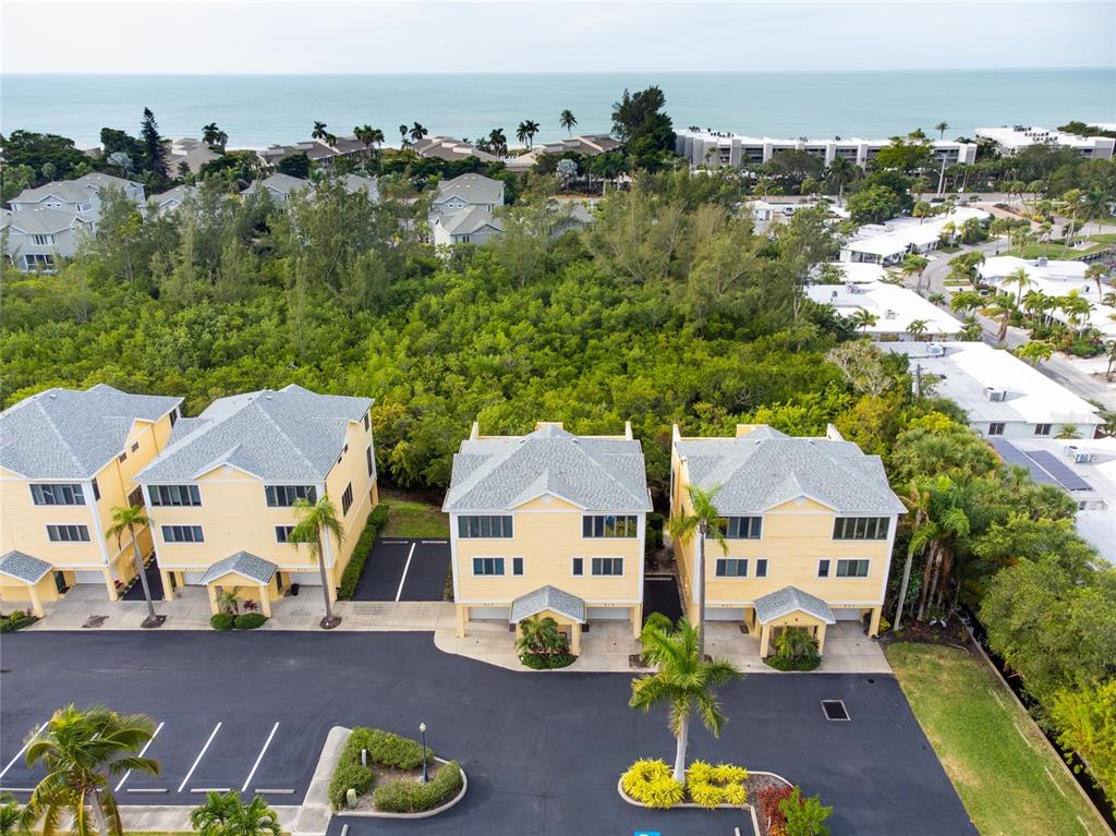 619 Cedars Court Longboat Key, FL 34228 - Photo 15 of 95