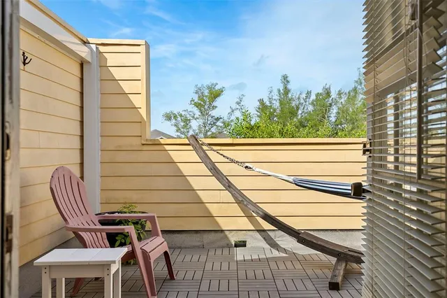 $450,000 | 619 Cedars Court, Longboat Key, FL 34228