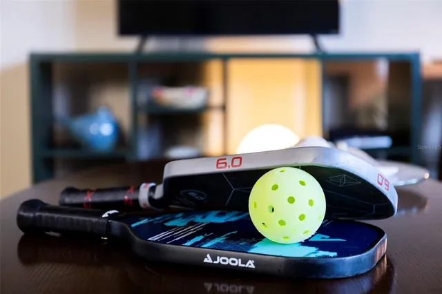 $450,000 | 619 Cedars Court, Longboat Key, FL 34228