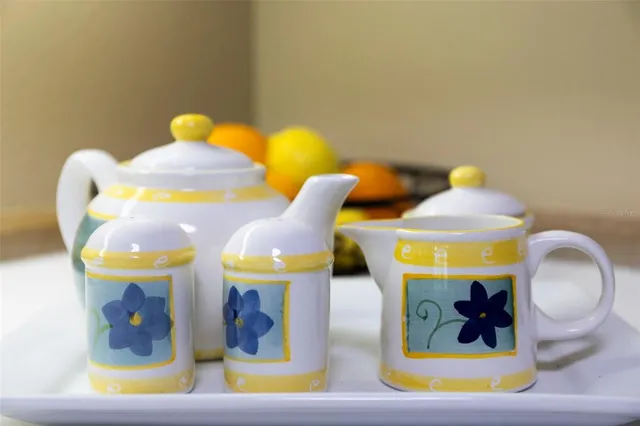 $450,000 | 619 Cedars Court, Longboat Key, FL 34228