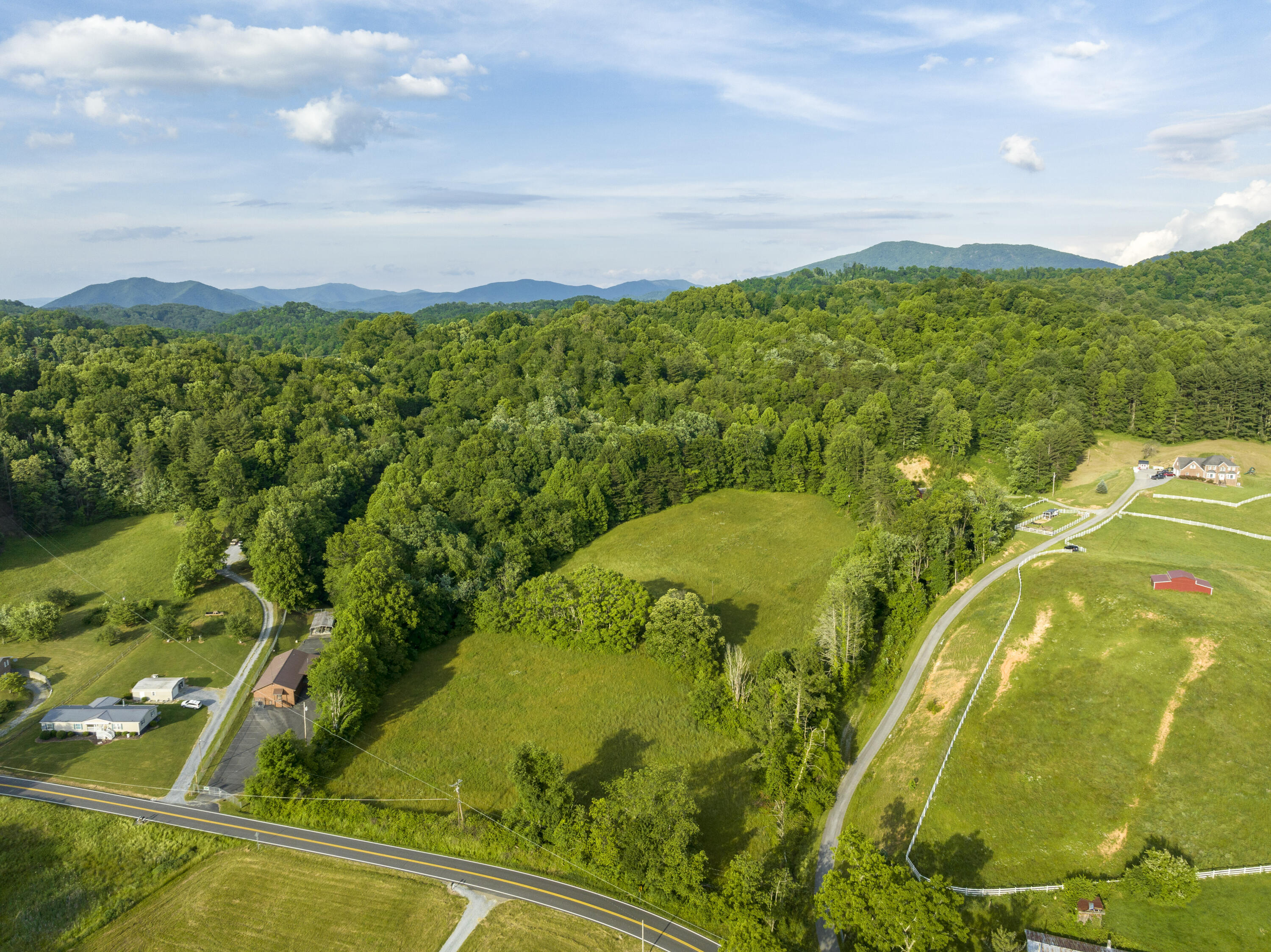 6010 Simerly Creek Road Unicoi, TN 37692 - Photo 3 of 12 Simerly--11