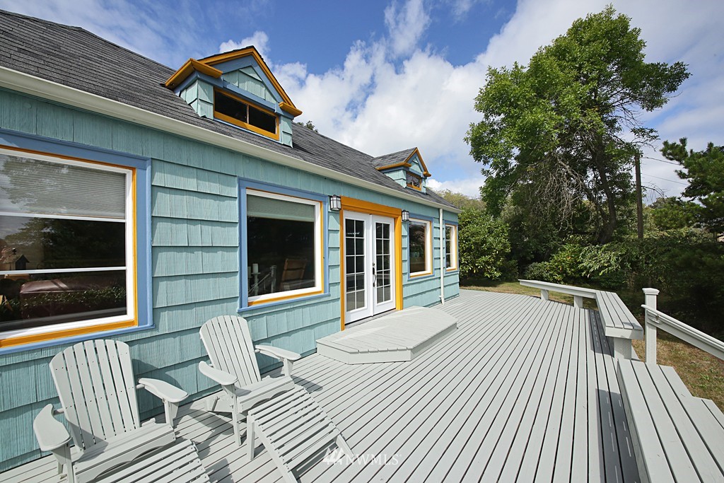 2219 Lancaster Road Freeland, WA 98249 - Photo 3 of 25