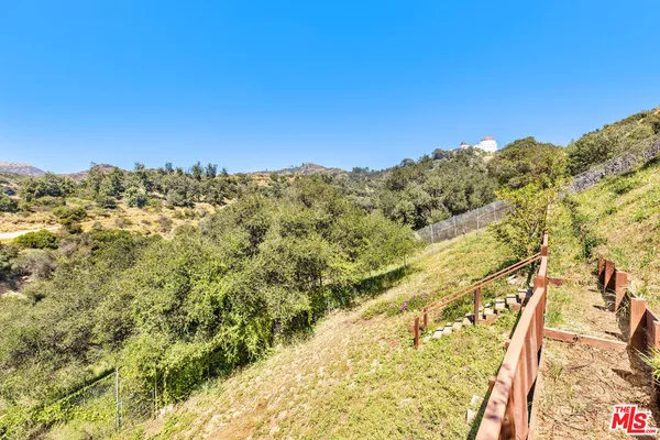 $4,499,800 | 2315 North Hobart Boulevard, Los Angeles, CA 90027
