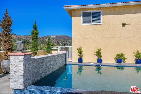 $4,499,800 | 2315 North Hobart Boulevard, Los Angeles, CA 90027